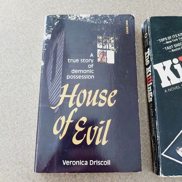 Vintage Horror Book Lot The Killings House of Evil True Tales of Terror Demonic - Picture 3 of 10